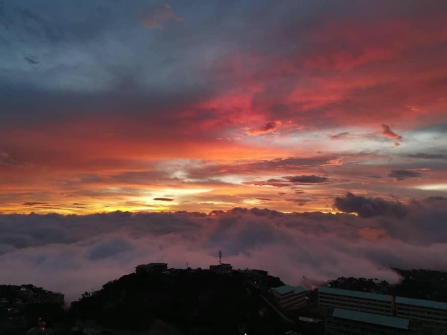Vacation House In Baguio With Amazing Sunset Views Baguio City Ngoại thất bức ảnh